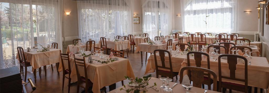 Hotel Castel Regina Châtel-Guyon Zewnętrze zdjęcie