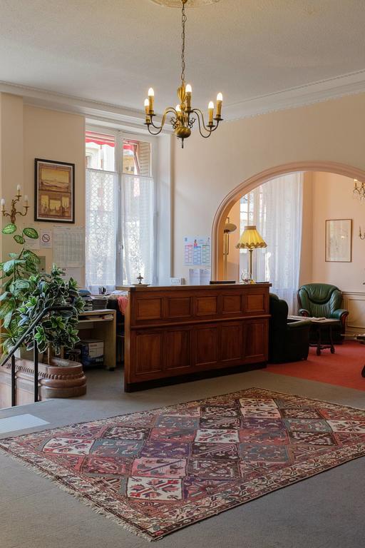 Hotel Castel Regina Châtel-Guyon Zewnętrze zdjęcie