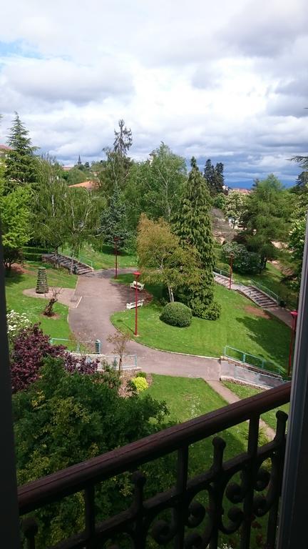 Hotel Castel Regina Châtel-Guyon Zewnętrze zdjęcie