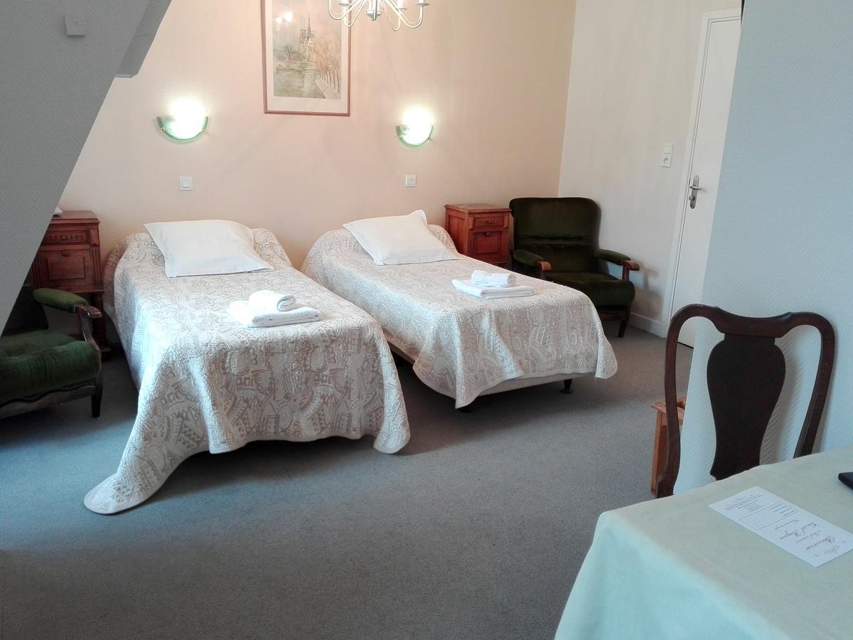 Hotel Castel Regina Châtel-Guyon Zewnętrze zdjęcie
