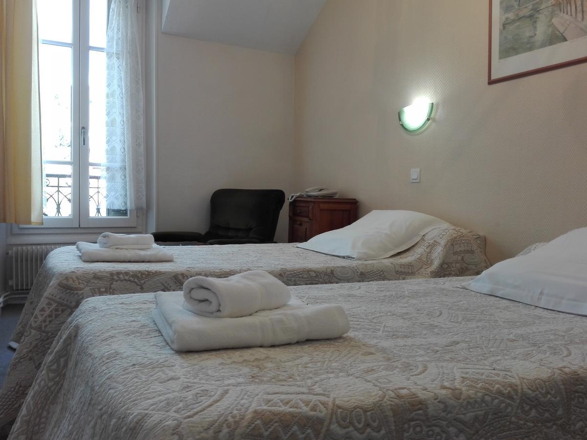 Hotel Castel Regina Châtel-Guyon Zewnętrze zdjęcie